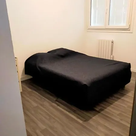 En Duplex Au 3ième étage Sans Ascenseur Apartamento Hyères